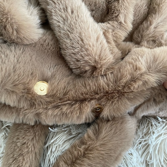 FAUX NWT Tote Bag - Picture 7 of 7